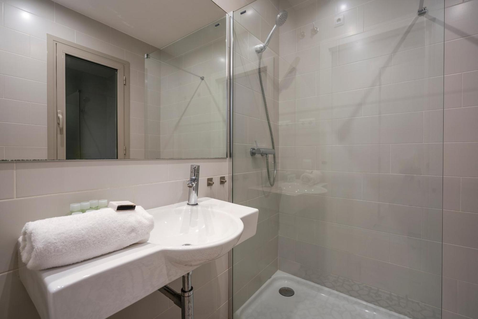 Bcnstop Sant Pau Suites Barcelona Ngoại thất bức ảnh